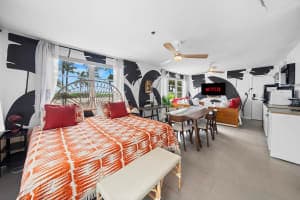 Ocean Dr & 7th St